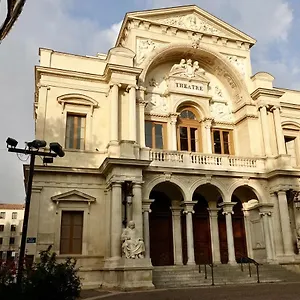 https://la-maison-im.fr-provencehotel.com
