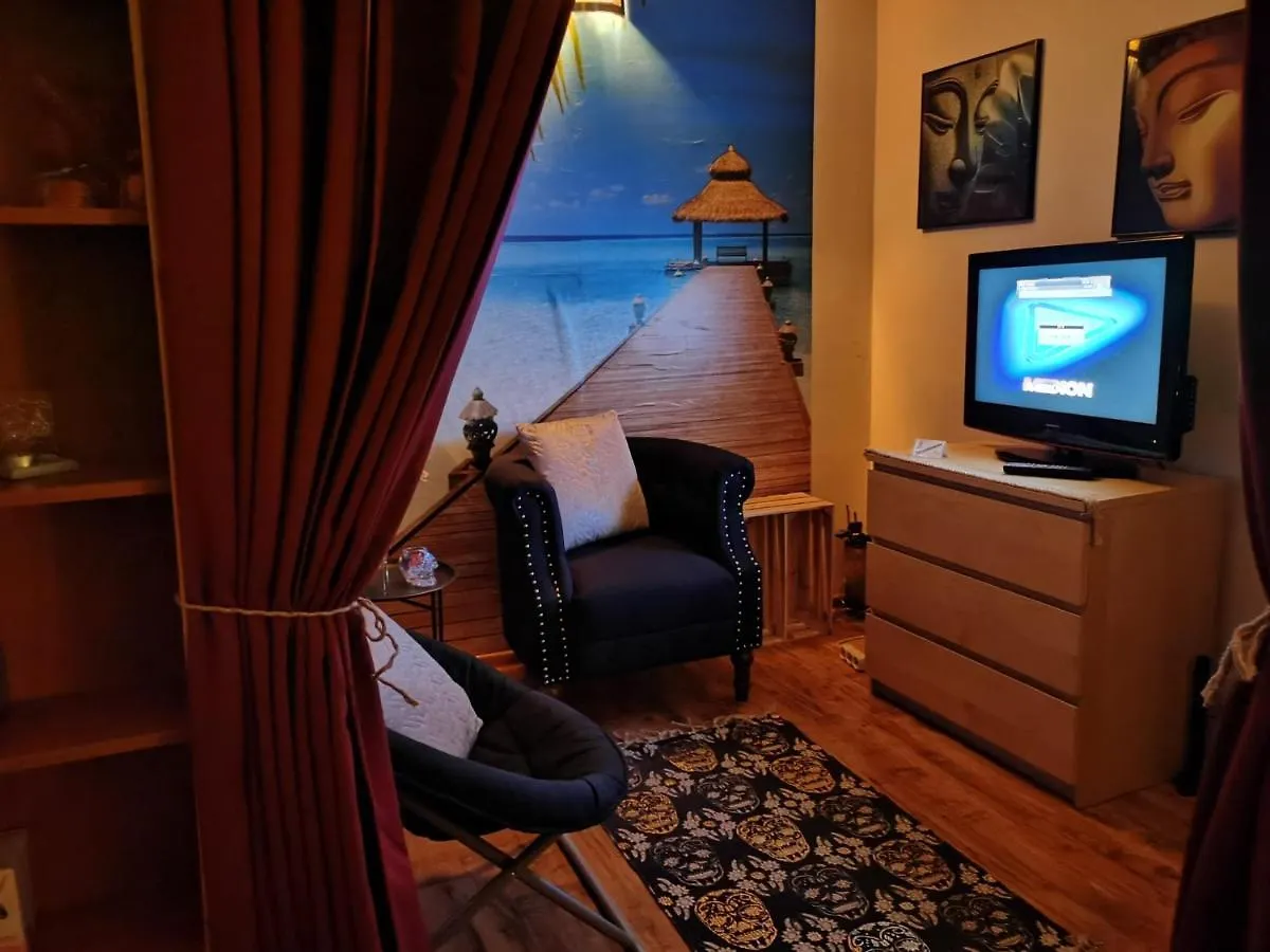 Warsaw Asian Vibe Apartment